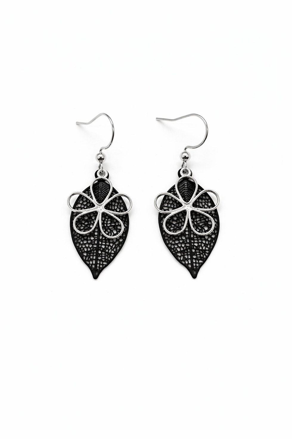 Miniature : boucles d'oreilles Floréa noires feuille ajourée fleur argentée acier inoxydable