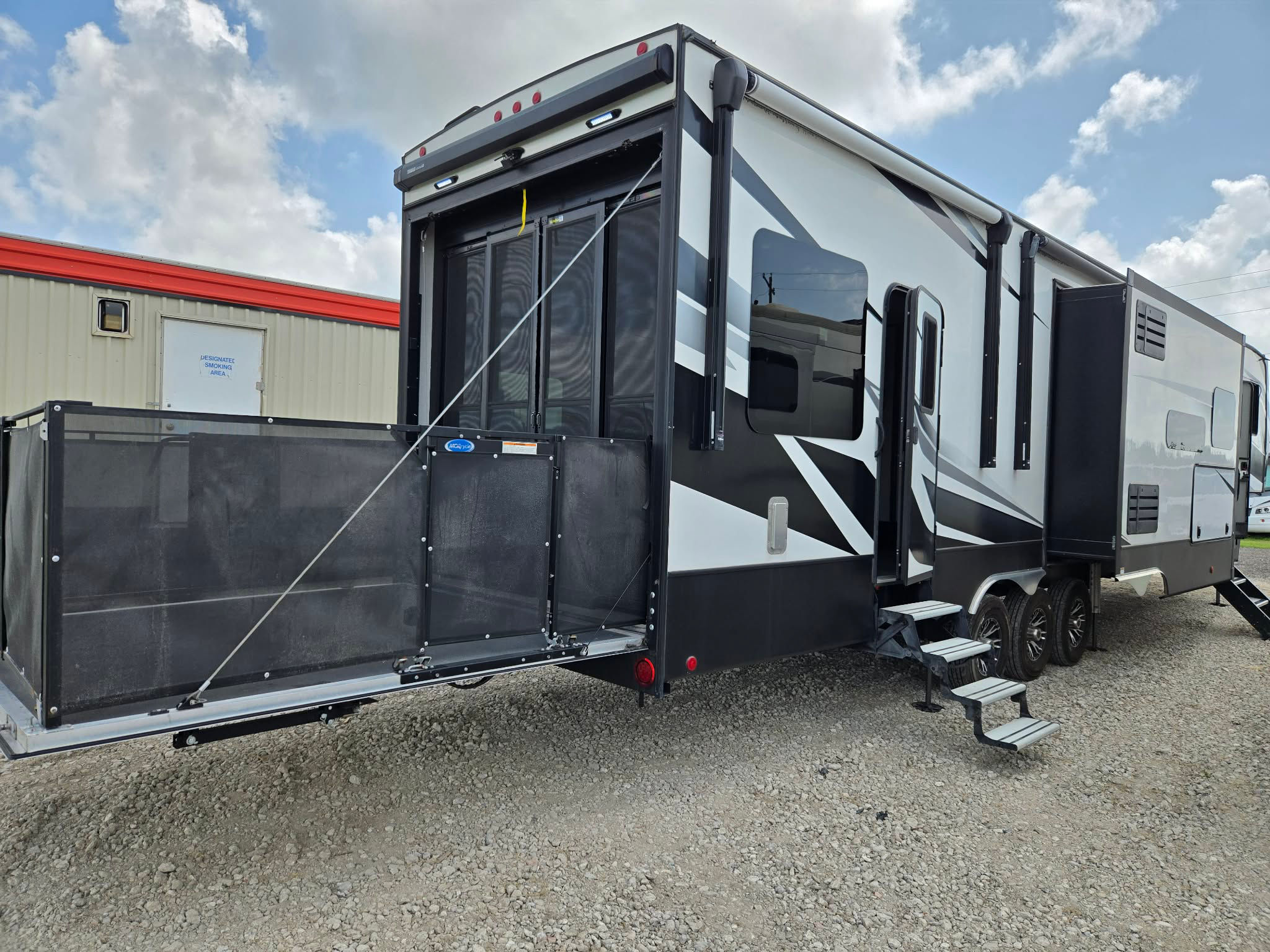 2021 Keystone Voltag 4175