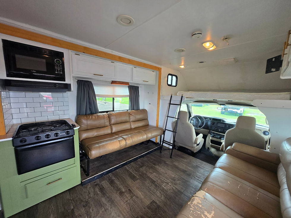 Thumbnail: 2014 Winnebago Itaska Spirit 31H