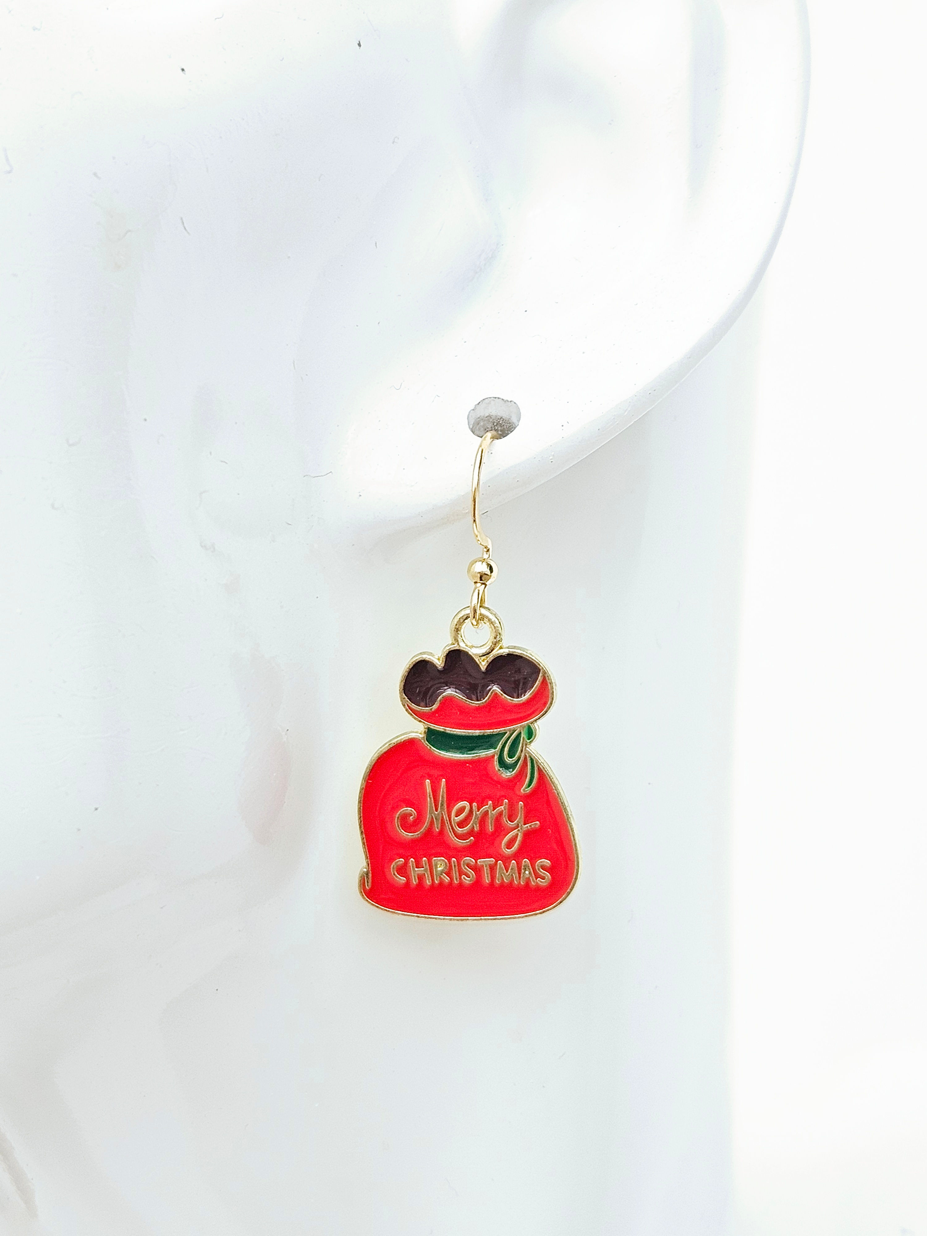 Merry Christmas charm earrings 