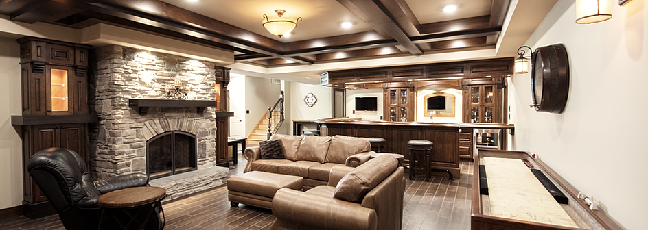 В цокольном этаже или на цокольном этаже как правильно