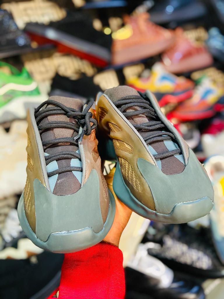 Miniaturebillede: PAIRES D HOMMES KIF