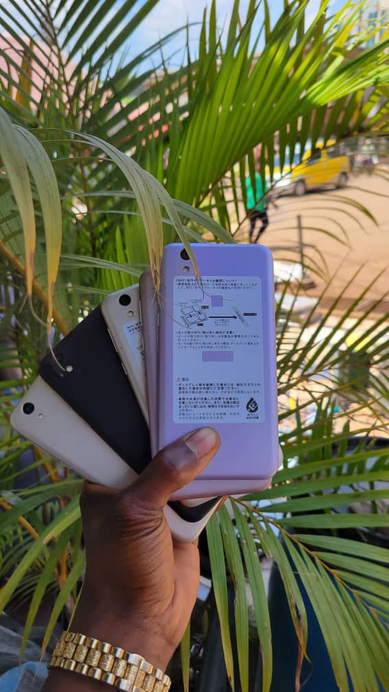 섬네일: Sharp aquos SH01K 
By ngounemodeste123@gmail.com 