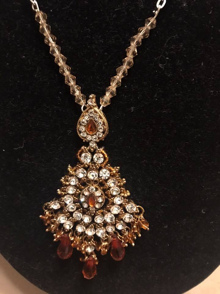 Thumbnail: Long Beaded Chain