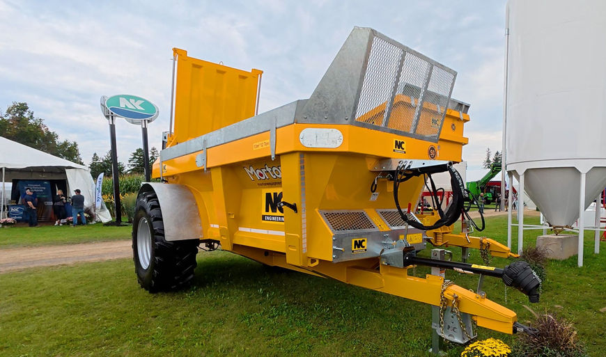 NC Rear Discharge Manure Spreader | 12 Ton / 13 m³ Heavy-Duty Spreader | Morton Equipment