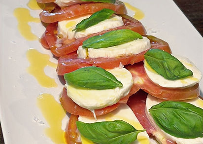 Ensalada capresse_edited.jpg