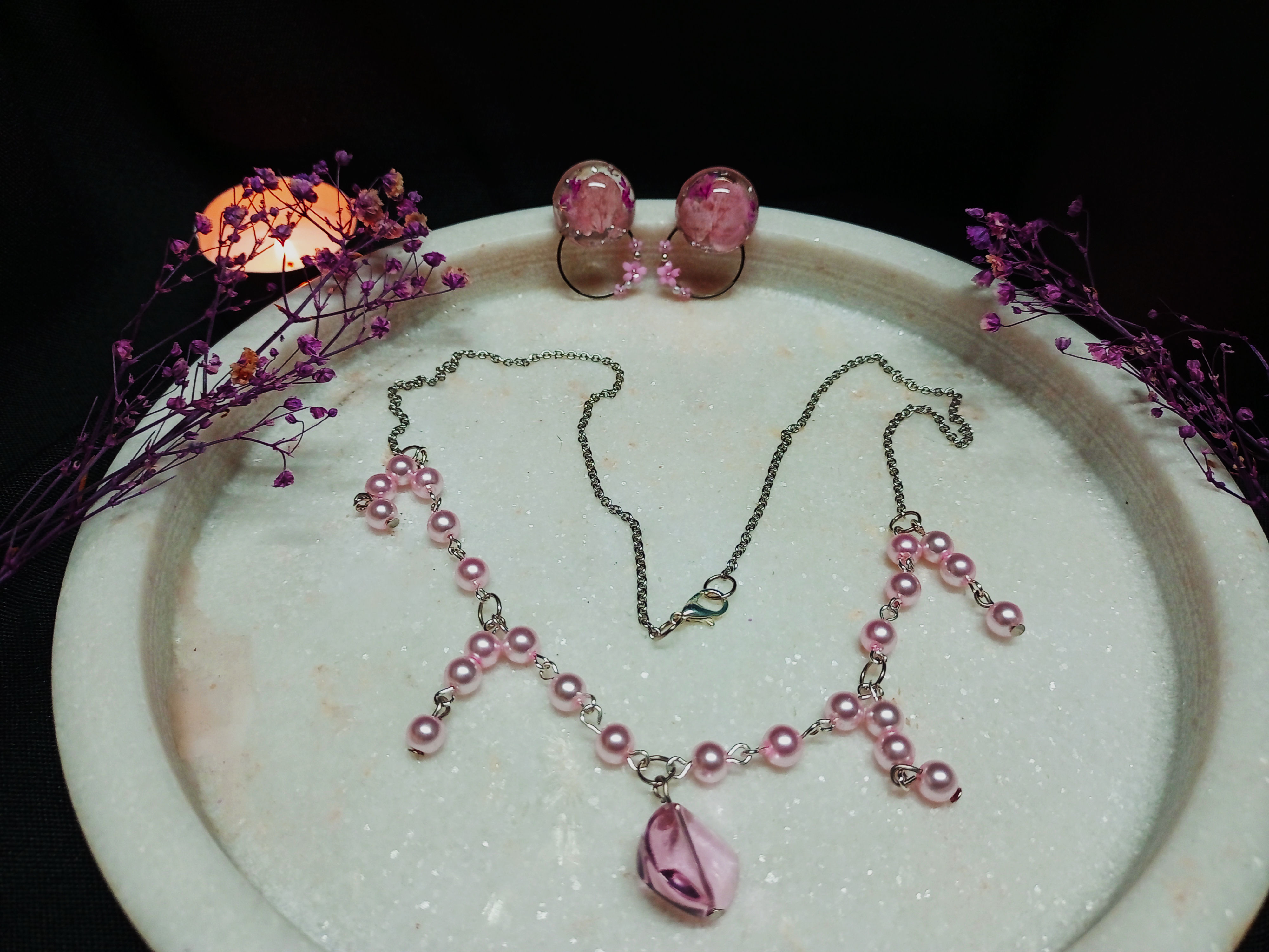 Hand crafted beaded necklace with resin stud earrings