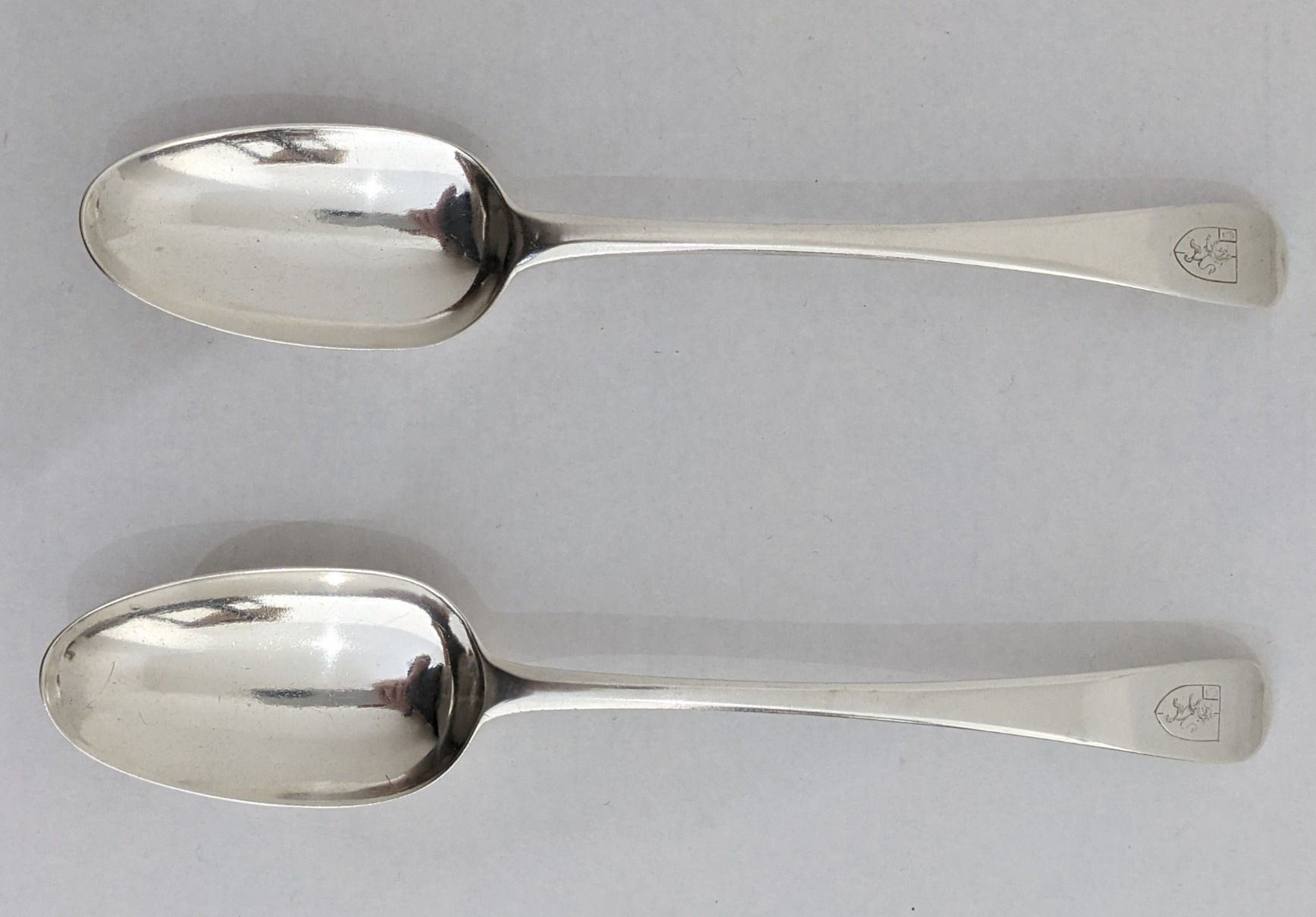 1768 A PAIR GEORGIAN TABLE/SERVING SPOONS LONDON 1768, 149 GRAMS