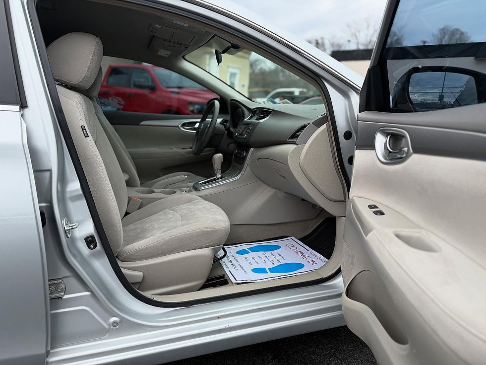 Miniatura: 2013 Nissan Sentra Sedan Cash Sale