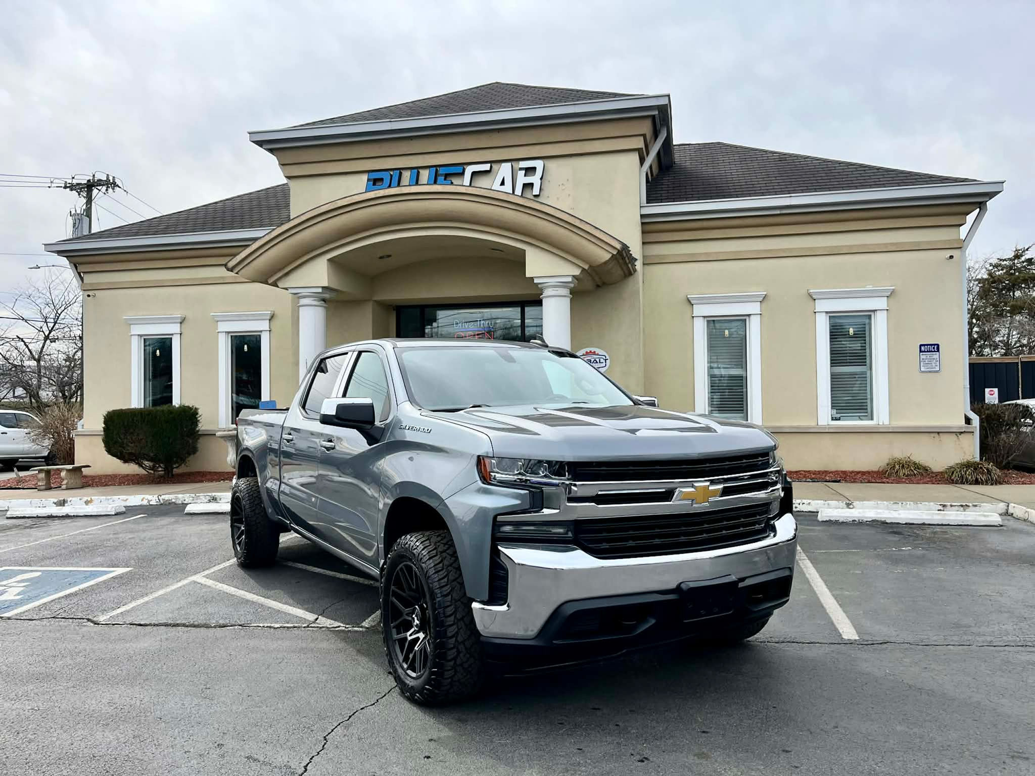 2019 CHEVROLET SILVERADO LT 1500 4WD