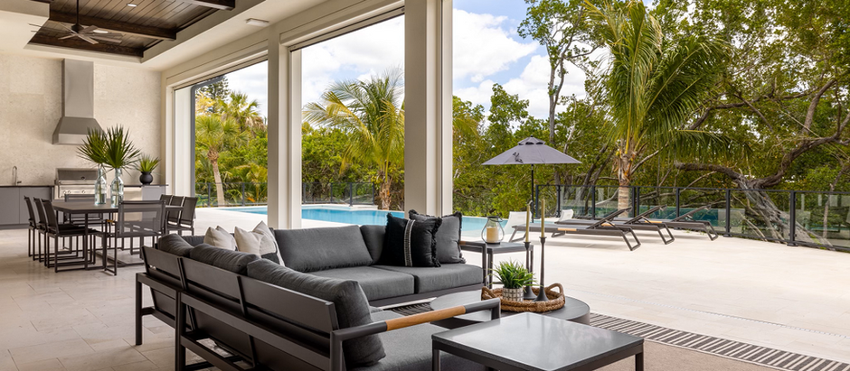 How to Create a Tropical Retreat 