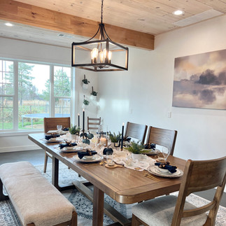 dining table from homemakers