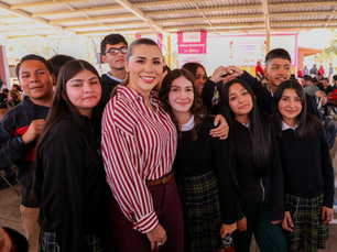 Invitan a estudiantes de 'prepas' públicas de BC a solicitar beca Benito Juárez