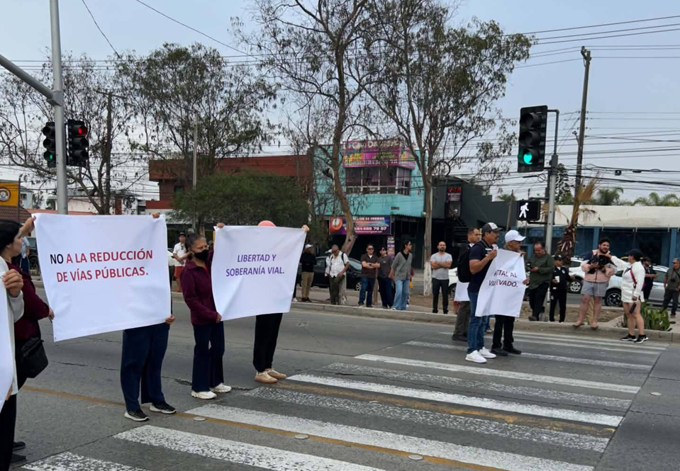 Protestan residentes de Otay y zonas aledañas contra supervía 'Sube-T'