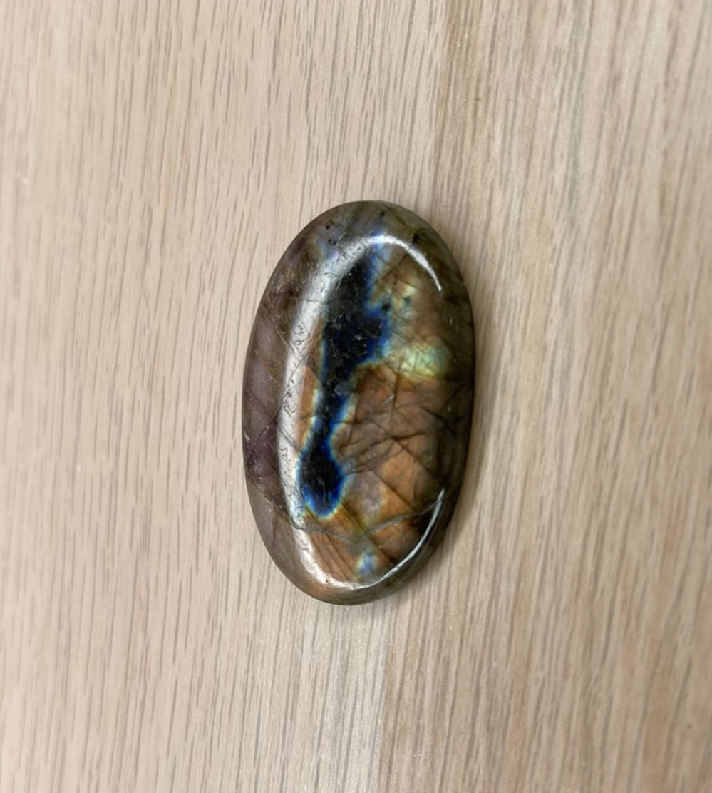 Labradorite 73, Bijou sacré personnalisé