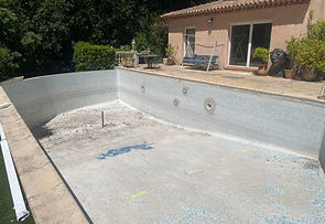 fond de piscine avant rénovation