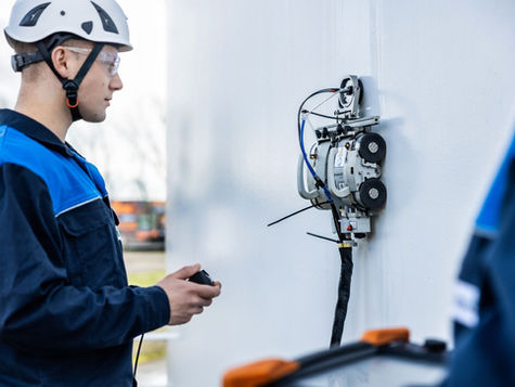 Prüfungen in der Petrochemie neu gedacht — ZfP Schreiber im KARL DEUTSCH Kundenmagazin