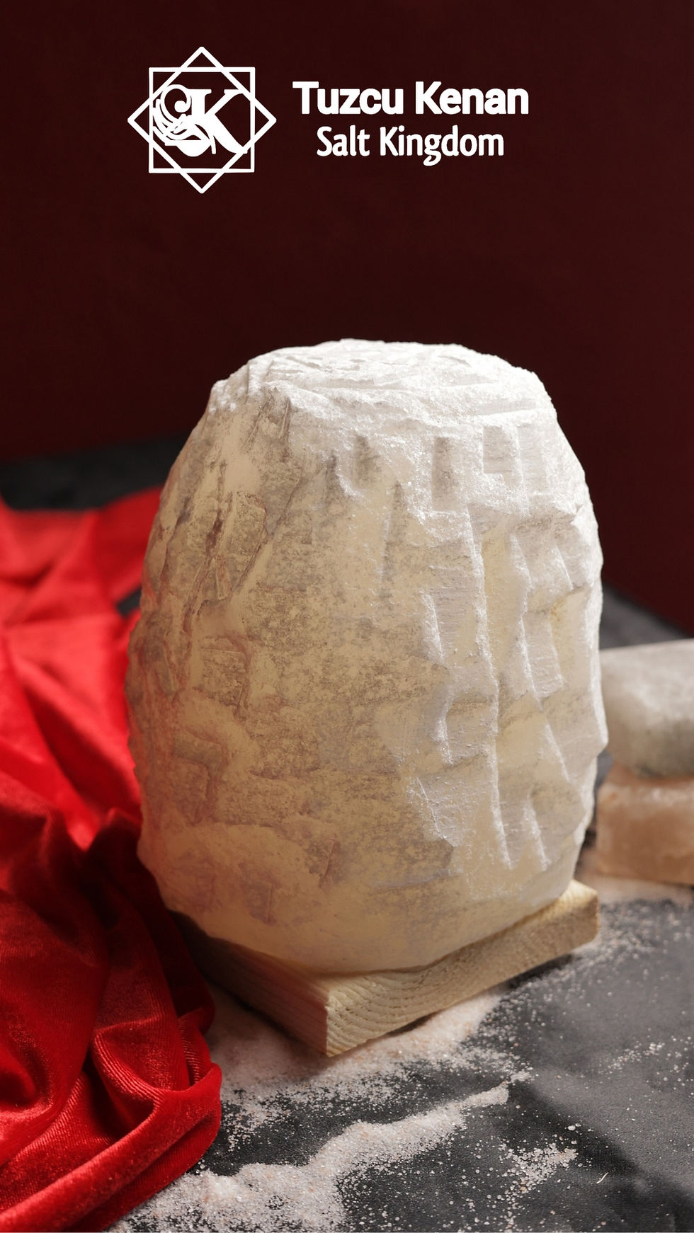 Küçük resim: 1-2 Kg Gri Doğal Tuz Lambası Ahşap Kaideli Dekoratif Ortam Lambası