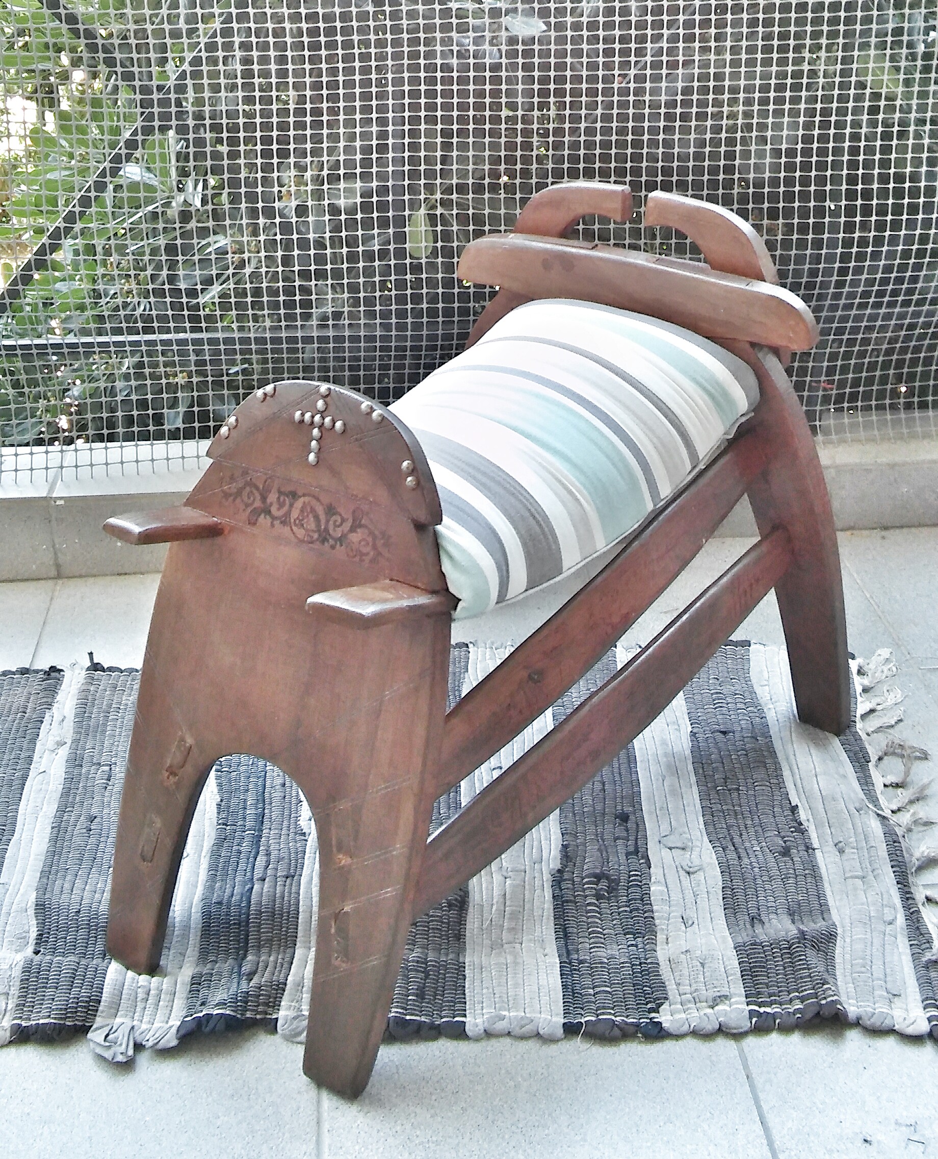 Saddle Stool