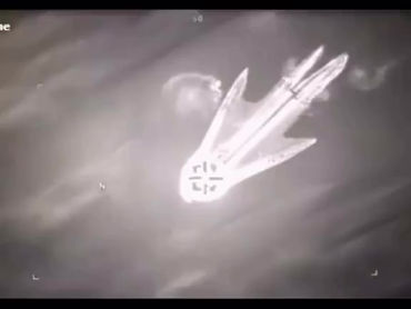 Um vídeo de um UAP/UFO pousando com acidente.