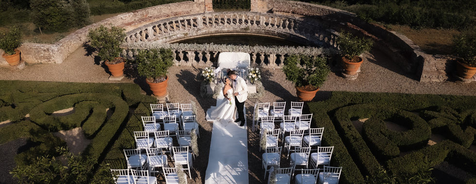 Wedding in Tuscany. Wedding in Castelo de Celsa Castle