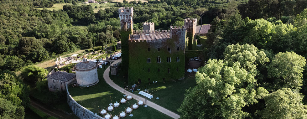 Wedding in Tuscany. Wedding in Castelo de Celsa Castle