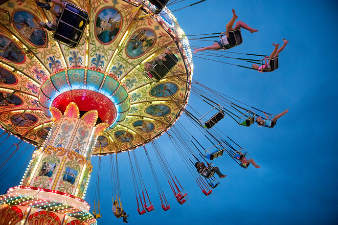 Seaside Heights motel close to Casino Pier amusements - photo by Kathy Cacicedo