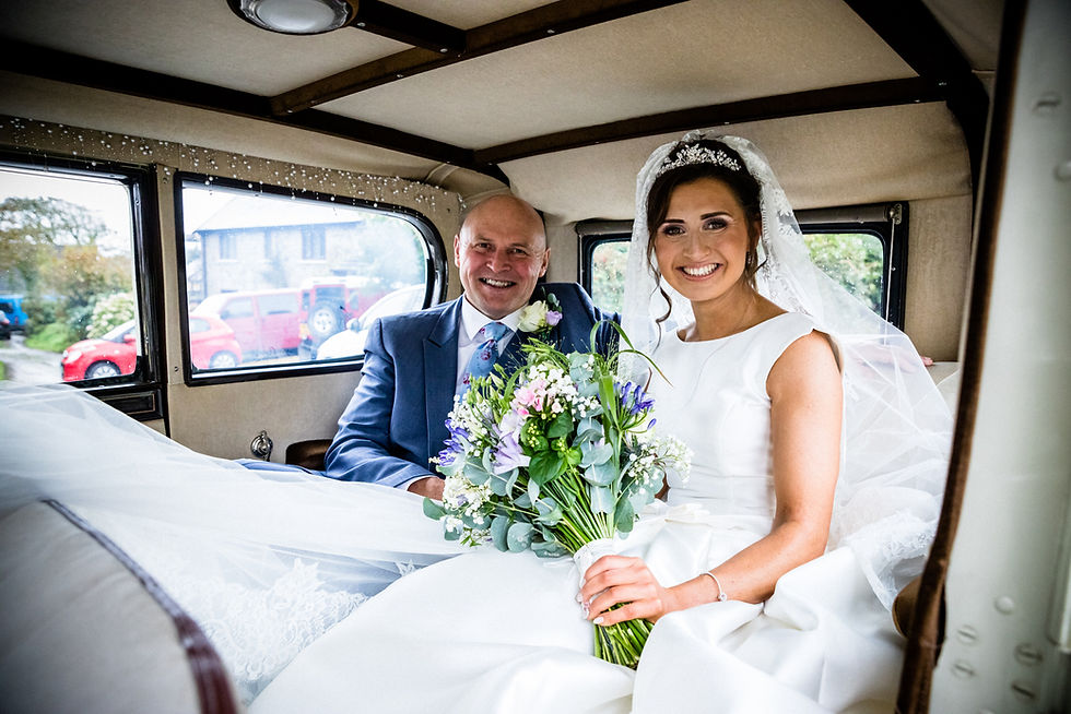 Bride and Father arriving before the wedding ceremony