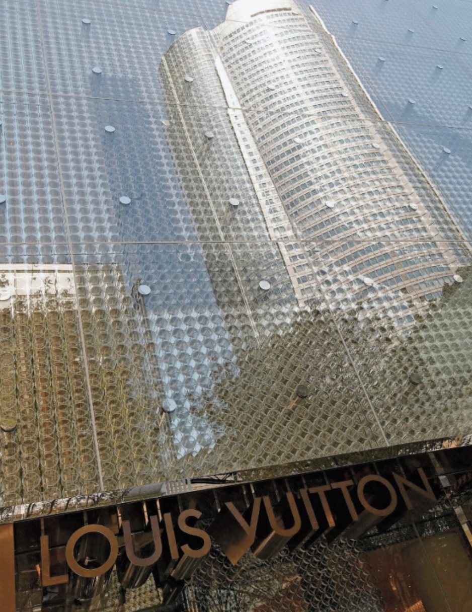 Thumbnail: Louis Vuitton: A Passion for Creation: New Art, Fashion and Architecture