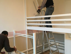 Step 5: Fissiamo la struttura al muro