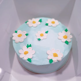spring-themed cake