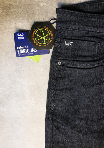 Relaxed Fit Ankle length Jeans | EMRIC 