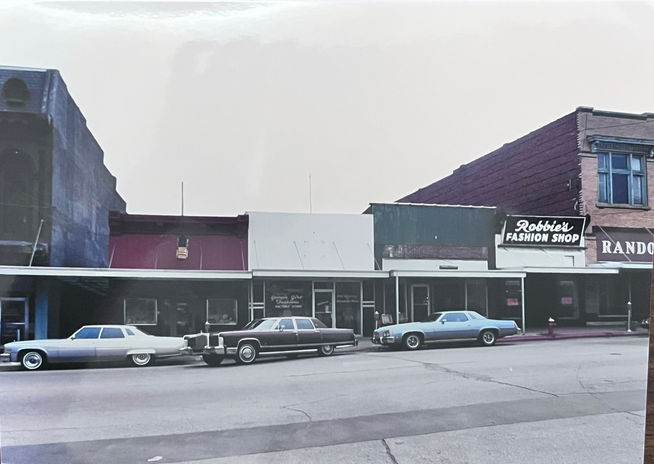 pitt brothers saloon, then georgia girl fashions (richert _ diliha plc).JPEG