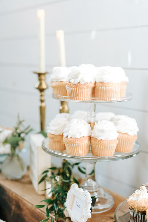 mockweddingfinalslaurenelizabethnashvilleweddingphotographerbarnatfiddledeefarms-564 - Lar