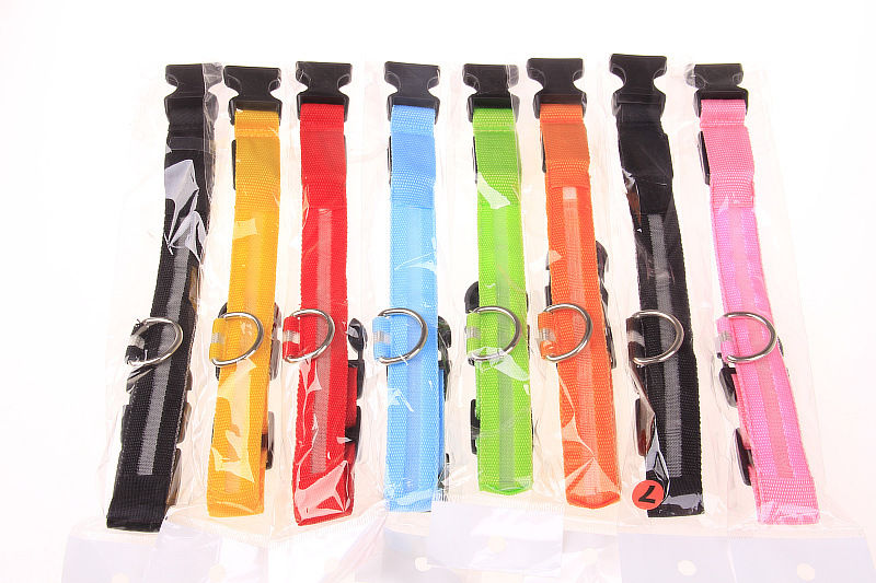Thumbnail: Nylon LED Night Safety Flashing Glow In The Dark Dog Leash Dogs Luminous Fluores