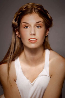 ModelingAgencyHeadshot19