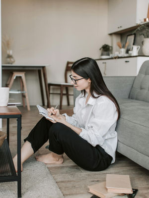 How to Start as a Virtual Assistant as a Fresh Graduate (5-Step Starter System)