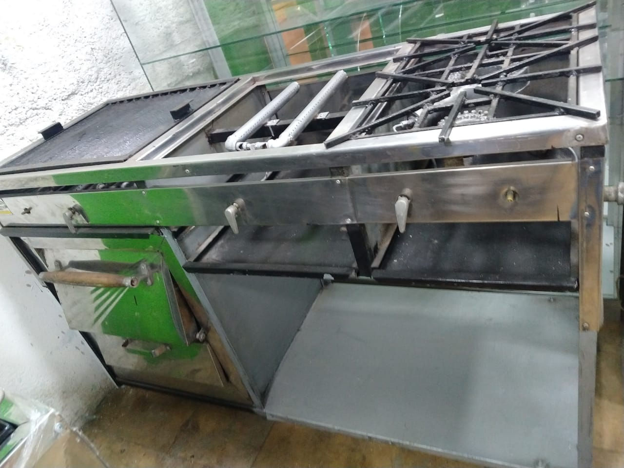 PUESTO RÁPIDA CON HORNO