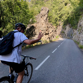 Happy parent - customer guided cycling tour 