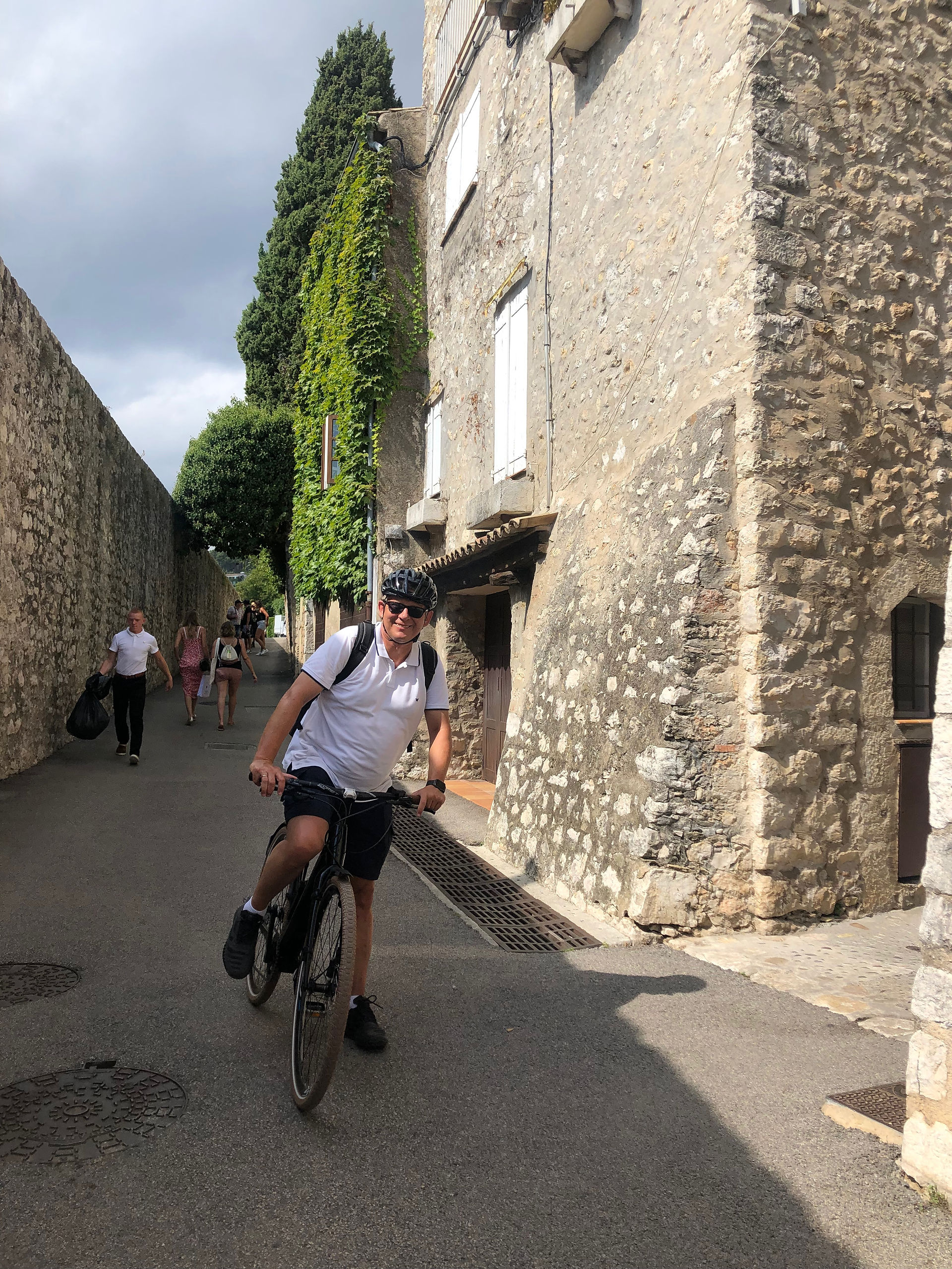 Exploring St.Paul de Vence by ebike