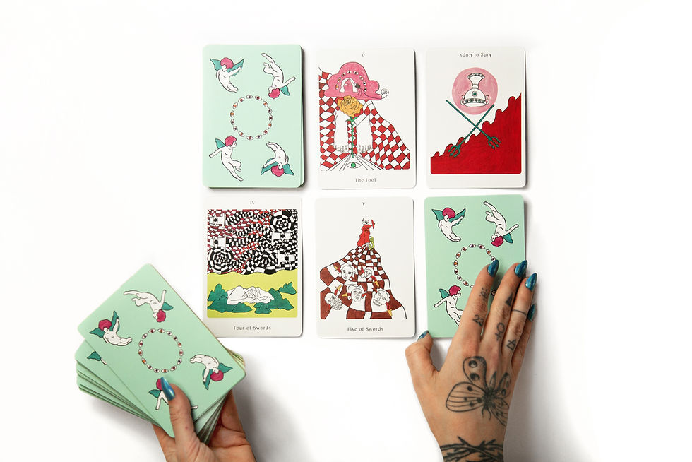 Thumbnail: Apparition Tarot Deck