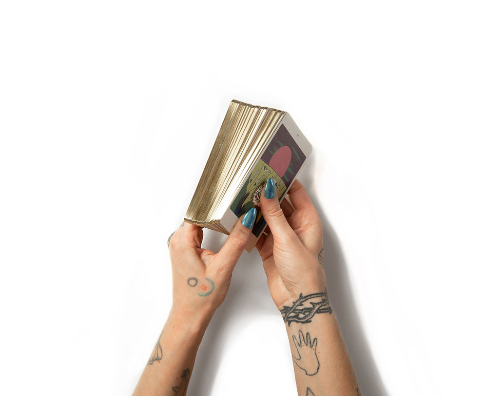 Thumbnail: Apparition Tarot Deck