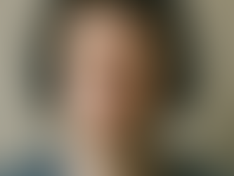 Headphone to combat noise