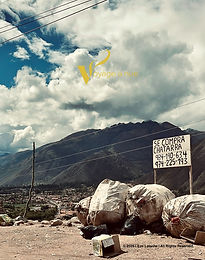 Sign that reads we buy scrap metal in chinchero peru
