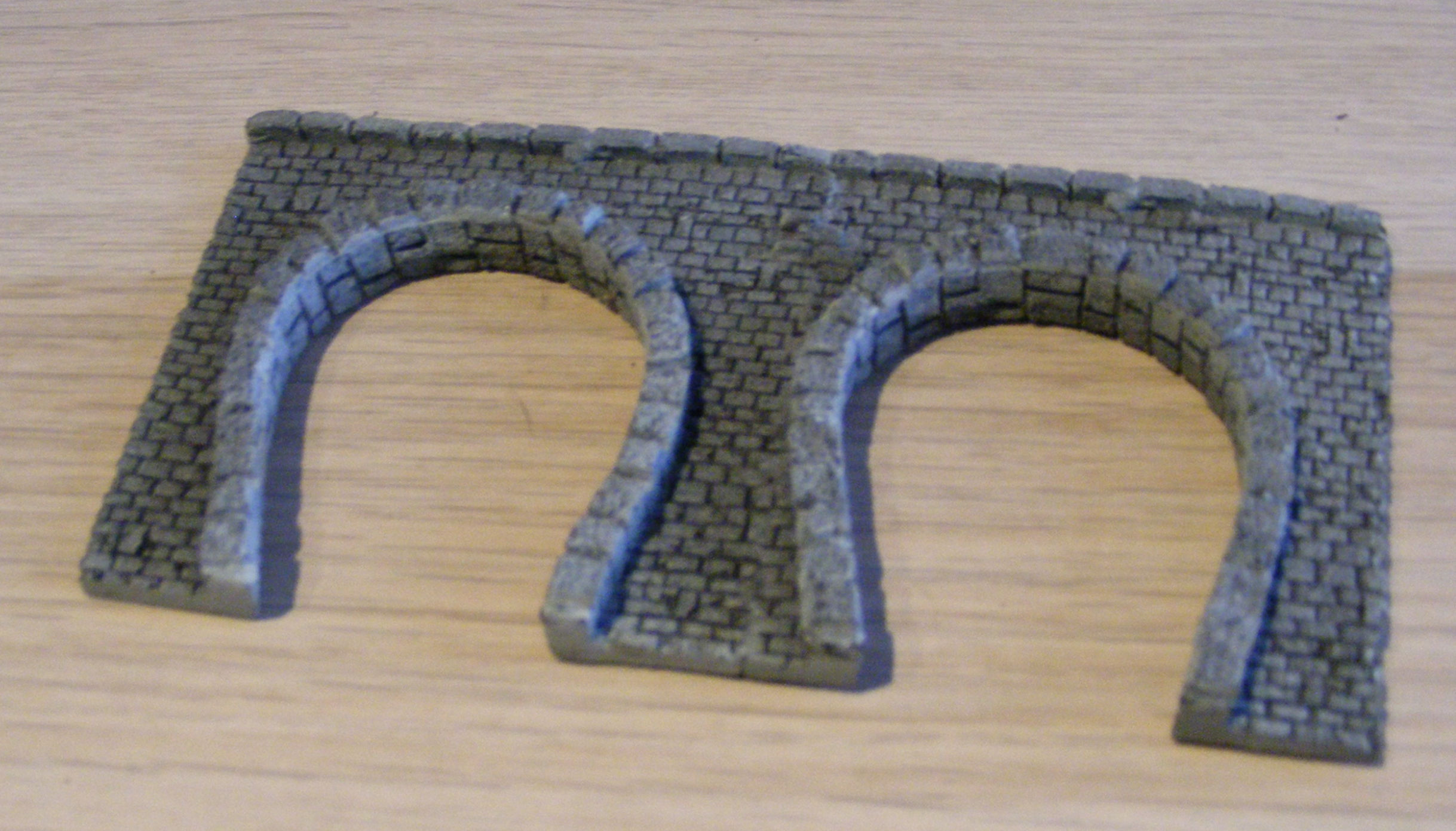 Stone bridge/tunnel half-form - 13 cm L x 6.5 cm. Foam material