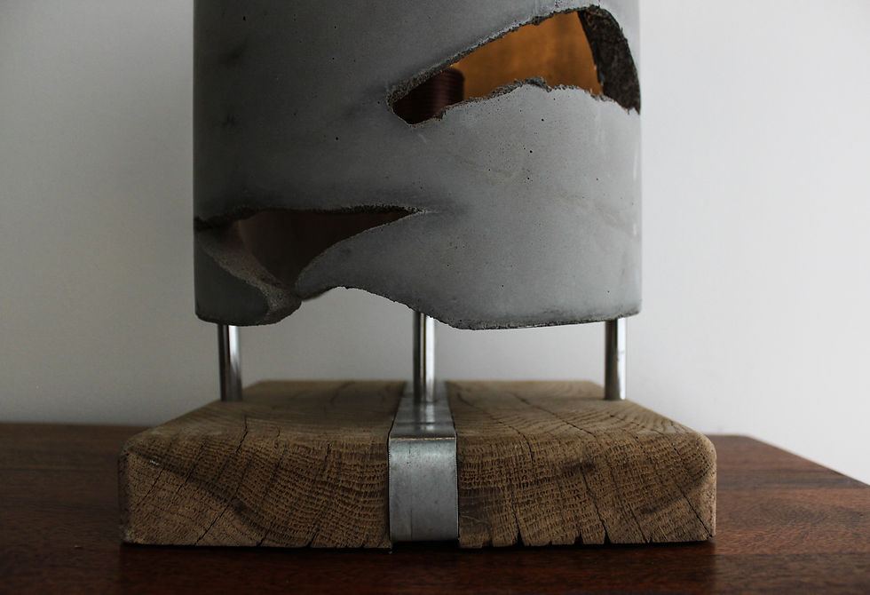 Lampa grå