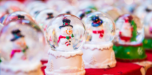 christmas-market-near-town-hall-on-albert-square-i-2025-02-11-15-12-31-utc_edited.jpg