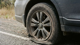 Flat tyre vs a blowout — What’s the Difference