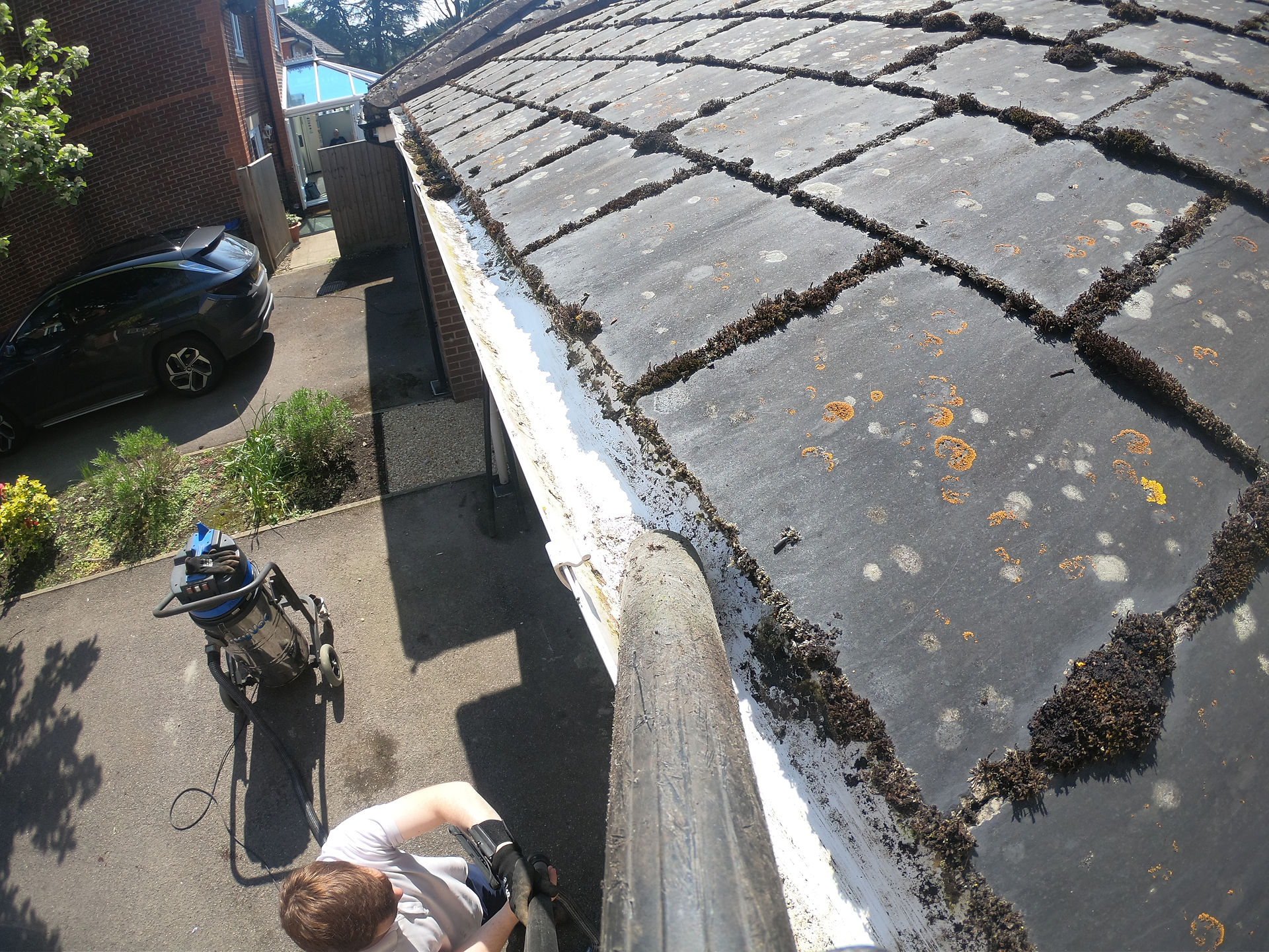 Clean garage gutter 2