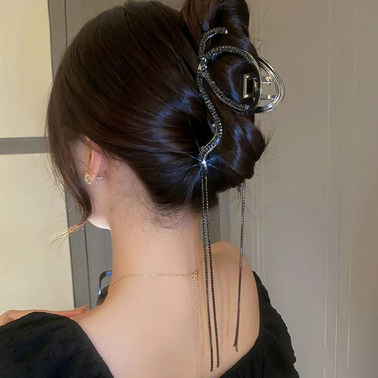 Thumbnail: Metal Crystal Tassel Hair Claw 